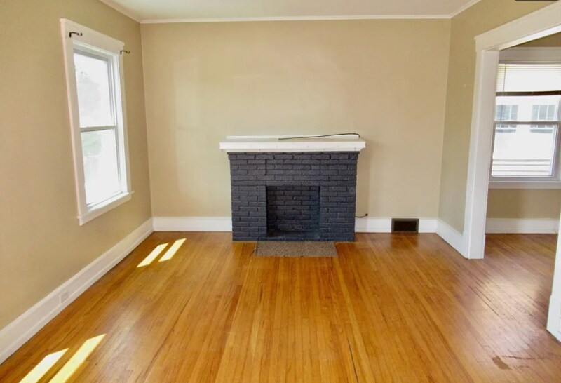 Building Photo - 818 Amherst St