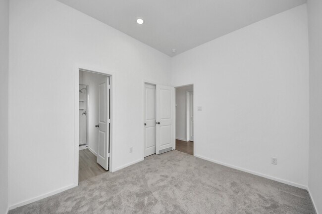 Building Photo - 3040 Ash Ray Dr