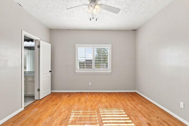 Building Photo - 24622 Okehampton Dr