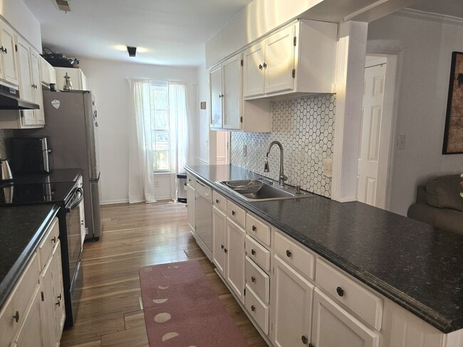 Building Photo - 2733 Crosswinds Dr