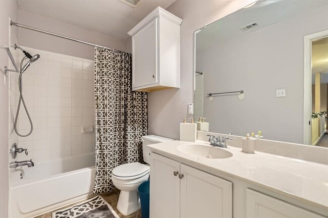 Building Photo - 10205 Garbacz Dr