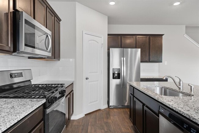 Building Photo - 493 Apache Plum Dr