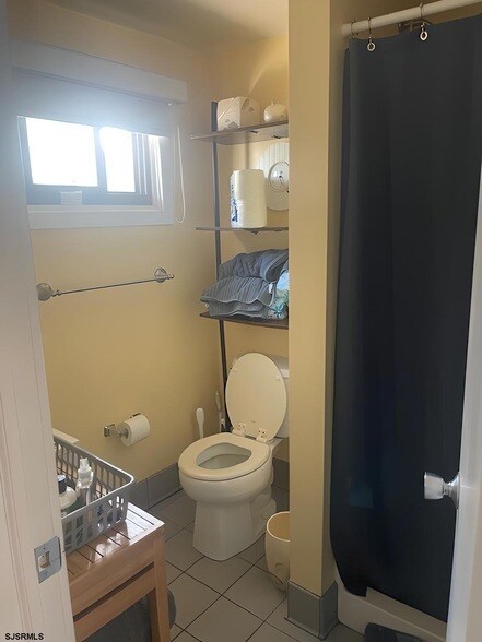 Building Photo - 9401 Pacific Ave