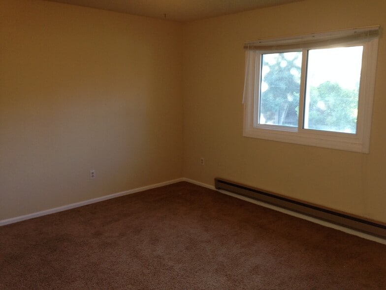 Building Photo - 5415 Akes Dr