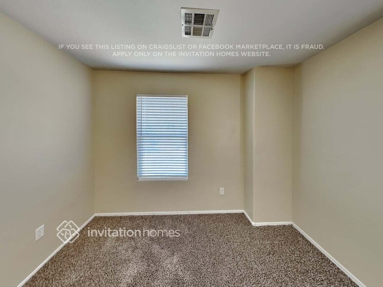 Building Photo - 10617 E Portobello Ave