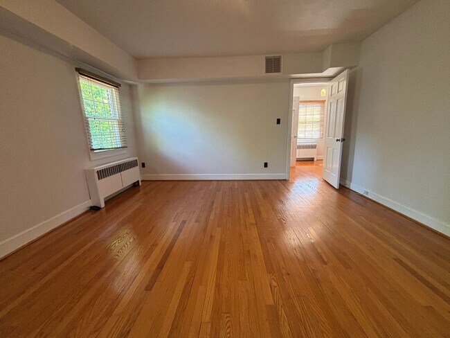 Building Photo - 3479 Overbrook Dr
