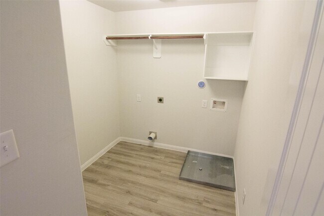 Building Photo - 15106 Lucky Star Dr