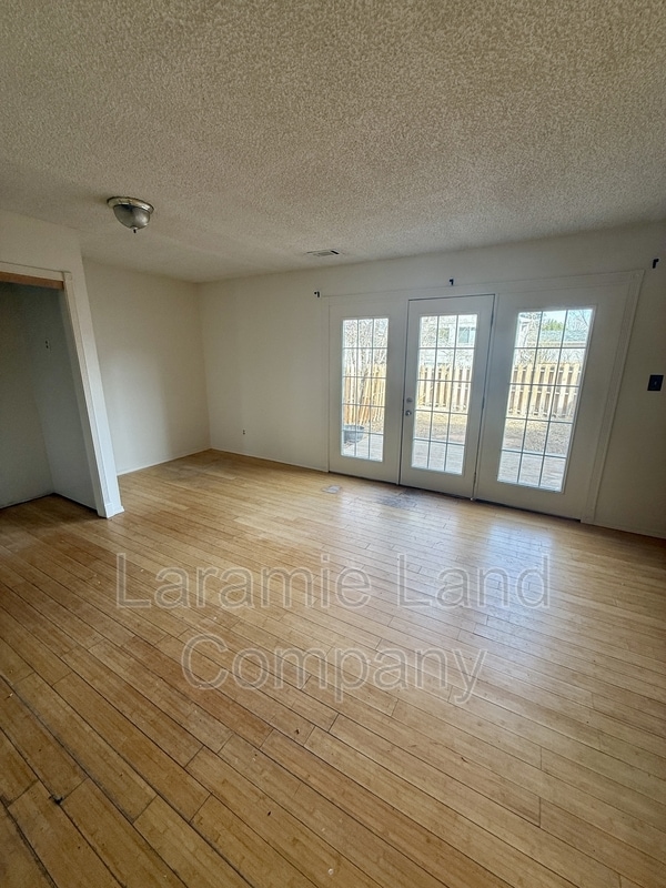 Building Photo - 1227 Downey St