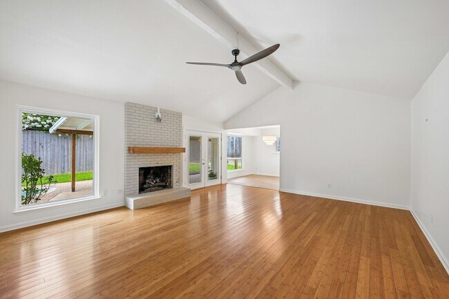 Building Photo - 2717 Charlesworth Dr