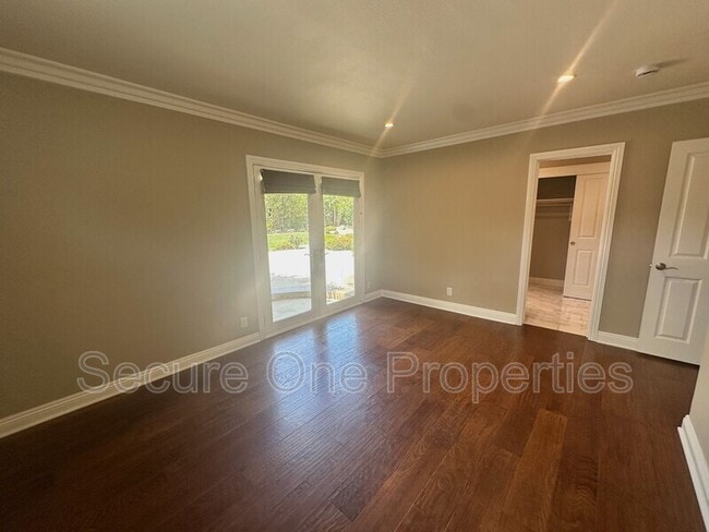 Building Photo - 1695 Berkshire Dr