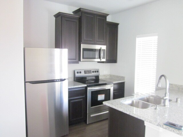 Building Photo - 1416 Warringwood Dr
