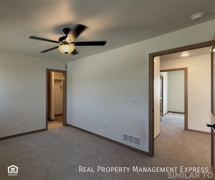 Building Photo - Awesome Layout with Yard Maintenance Inclu...