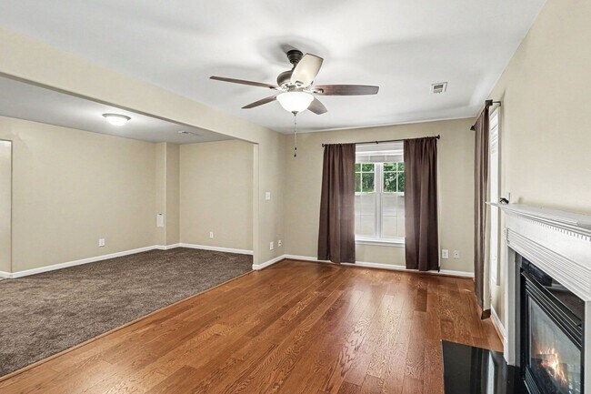 Building Photo - $2,295/Month | 3 Bed | 2.5 Bath | End-Unit Townhome in Belmont at Carmel Church | New HVAC | Wood...