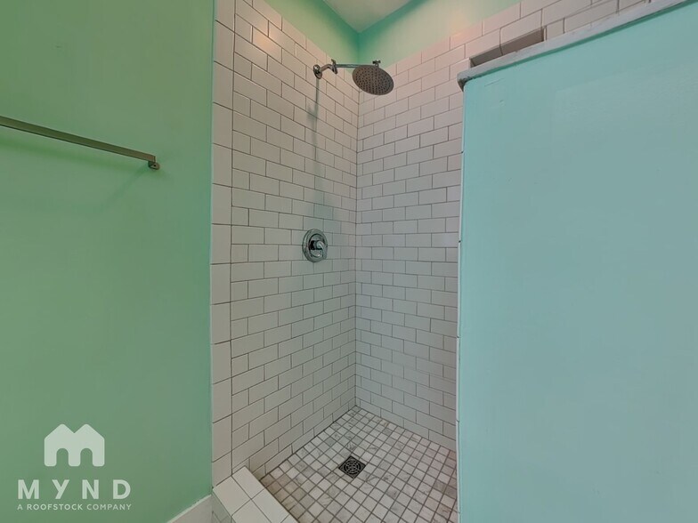 Building Photo - 3404 Leslie Dr