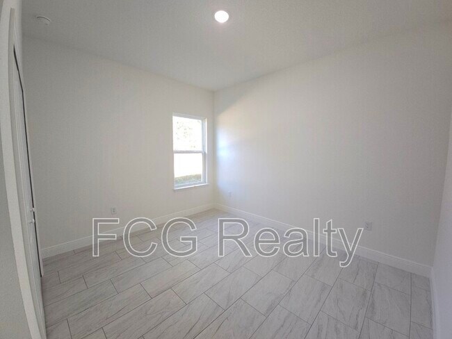 Building Photo - 1829 W Corrine St