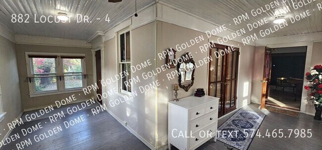 Building Photo - 882 Locust Dr