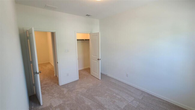 Building Photo - 9915 Tolbert St