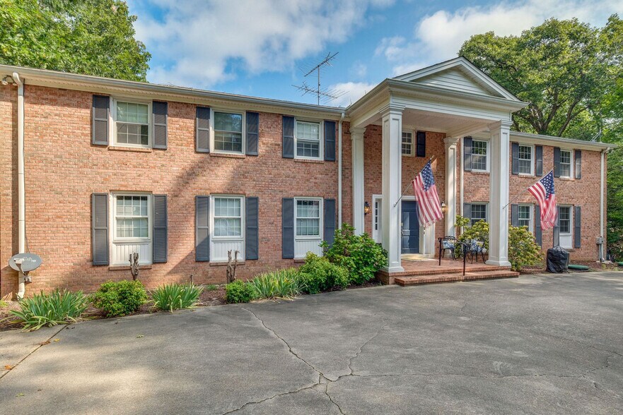 Building Photo - 552 Rio Vista
