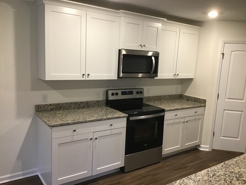 Building Photo - 1405 John Swann St