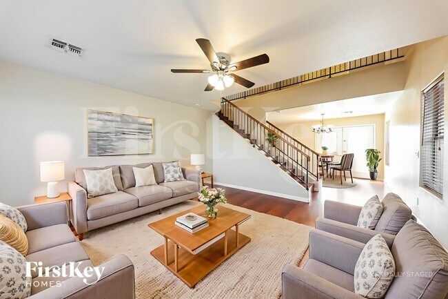 Building Photo - 12807 W Voltaire Ave