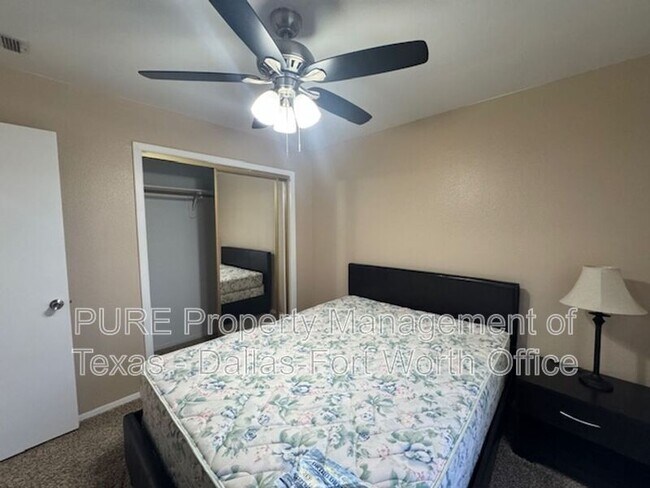 Building Photo - 6321 Kelly Dr