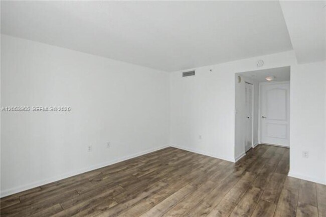 Building Photo - 2101 Brickell Ave