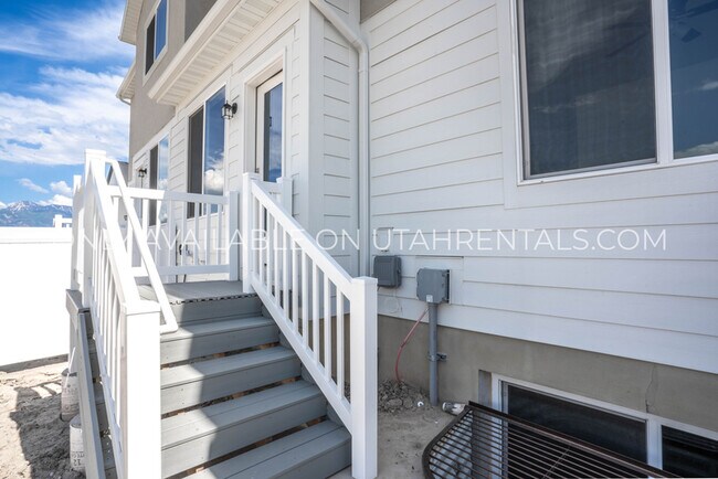 Building Photo - 4152 W 2010 N