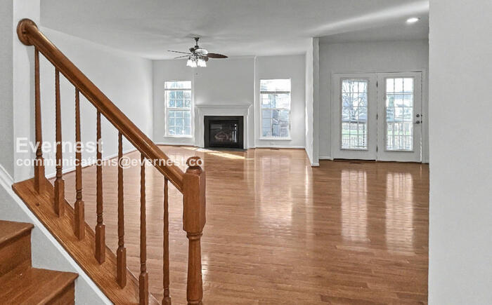 Building Photo - 800 Fairwood Dr