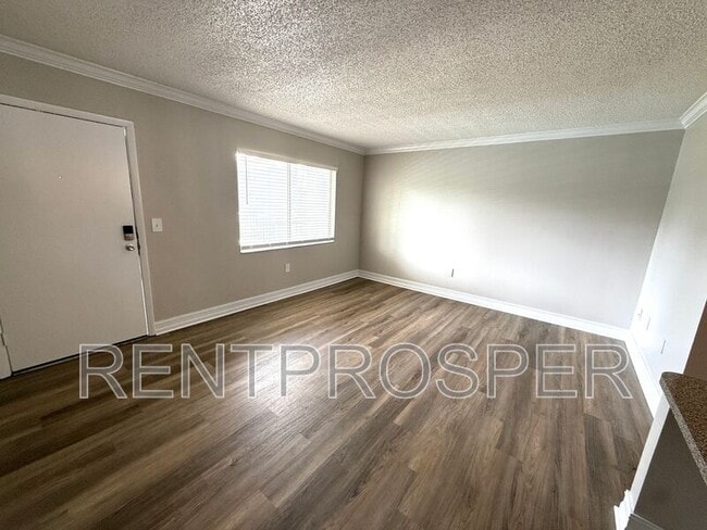 Building Photo - 122 Water Front Way