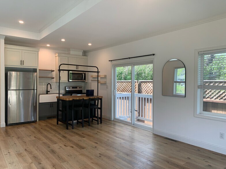 Building Photo - 412 Boas Dr