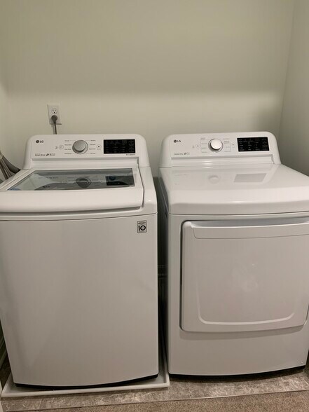 Second Level Laundry - 304 Thurgood Dr
