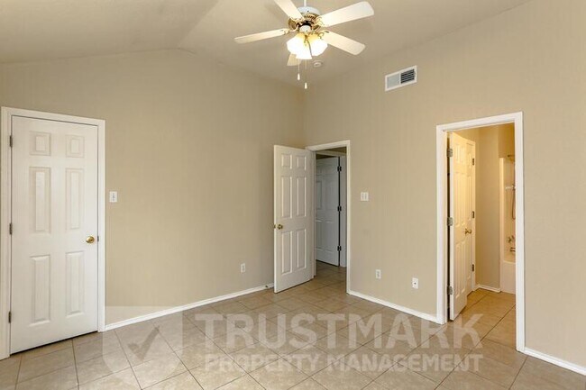 Building Photo - 4409 July Dr