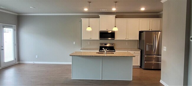 Building Photo - 5141 Fox Den Rd