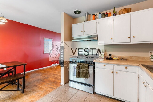 Building Photo - 60 Greeley St