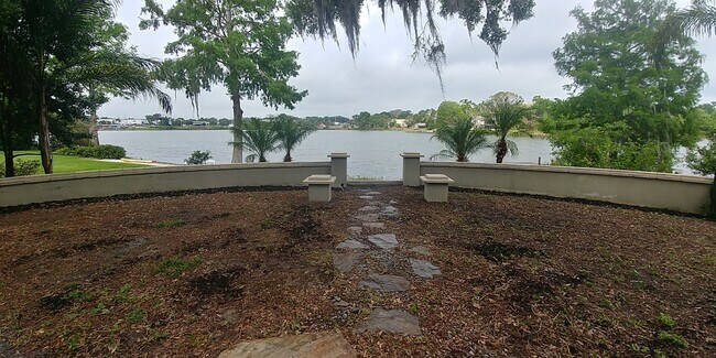 Building Photo - 406 Lillian Dr