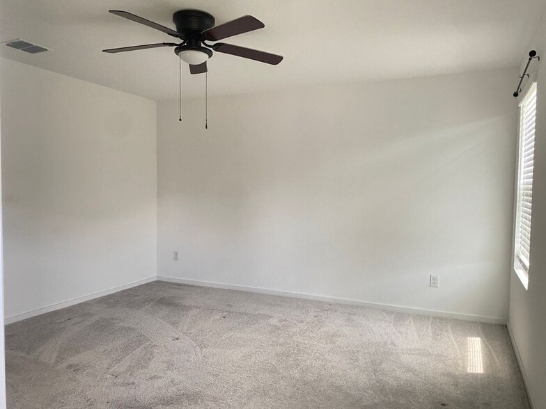 Building Photo - 14174 Inglebert St