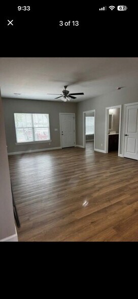 Building Photo - 13333 Railroad Ave
