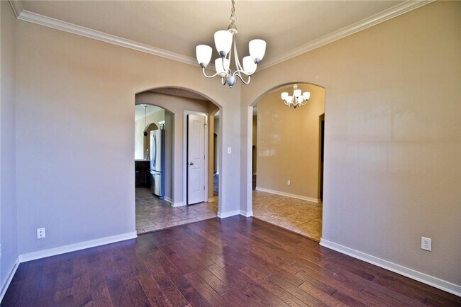 Building Photo - 3761 W Providence Dr