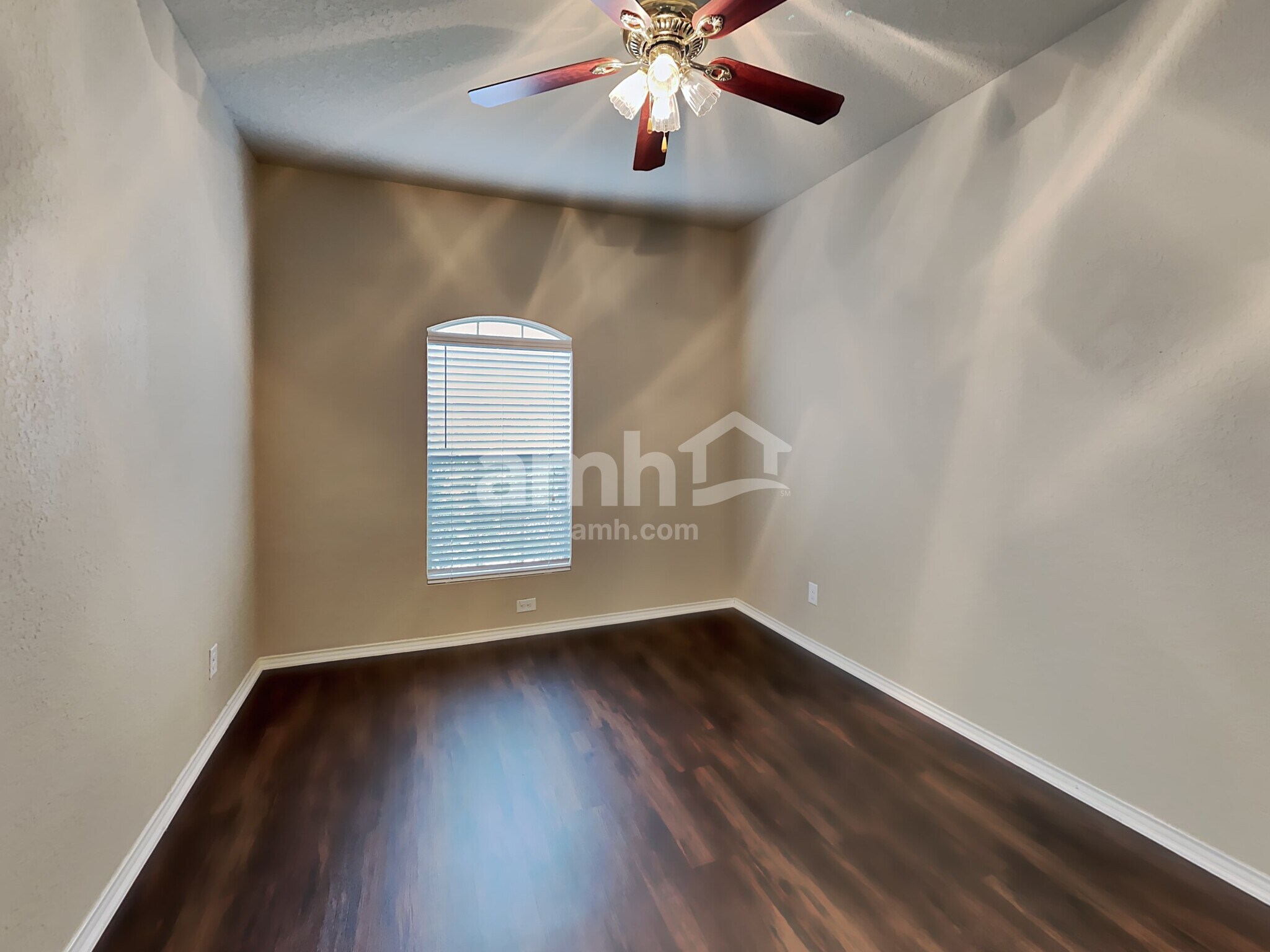 Building Photo - 5707 Sendero Spring