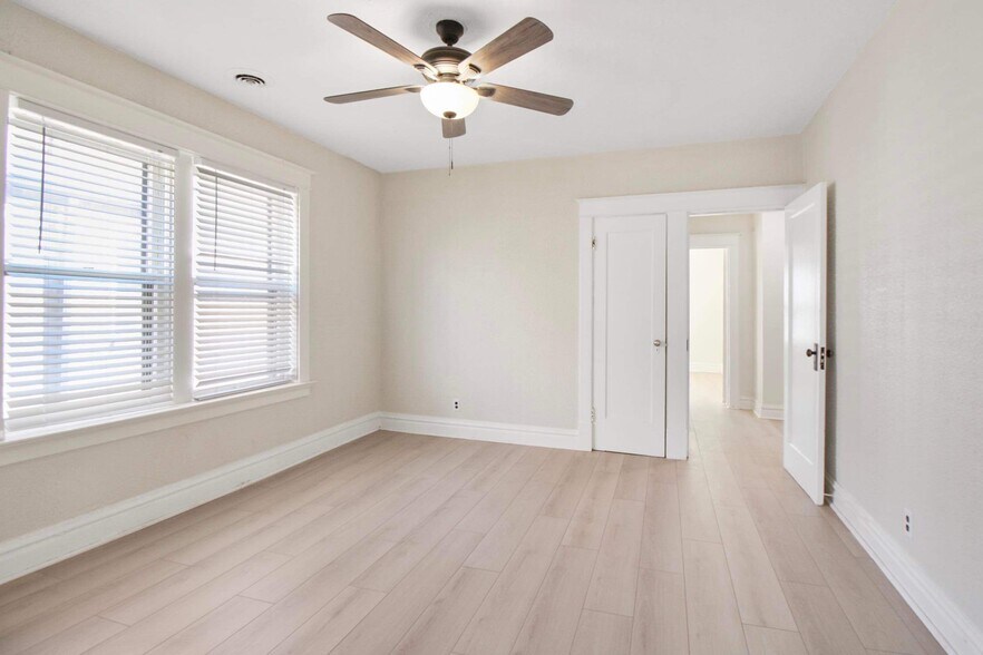 Building Photo - 7104 Tulane Ave