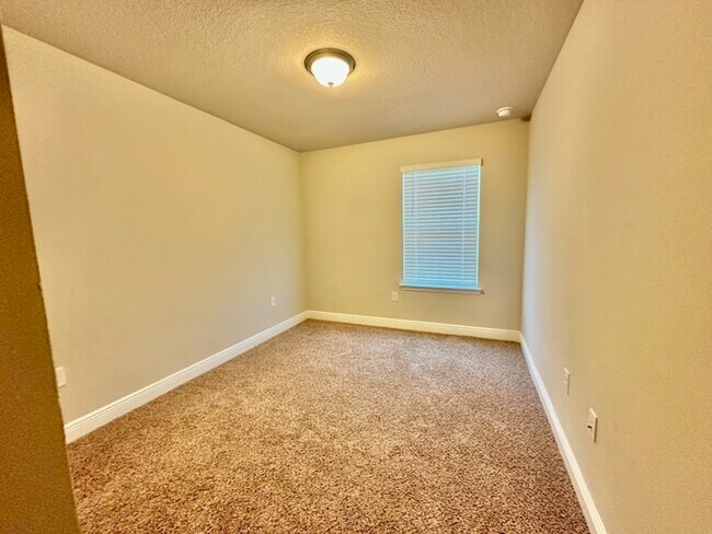 Building Photo - 89 Crossing Ln