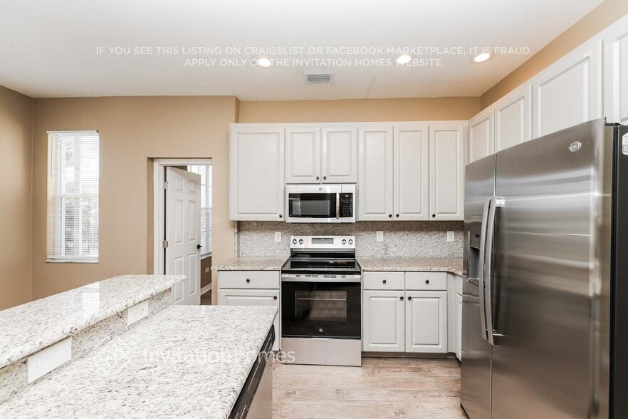 Building Photo - 18139 Heron Walk Dr