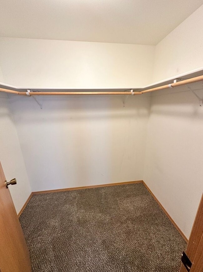 Building Photo - 4 Bedroom 3 Bathroom Home with Attached Garage, AC, and 2 Separate Living Areas!