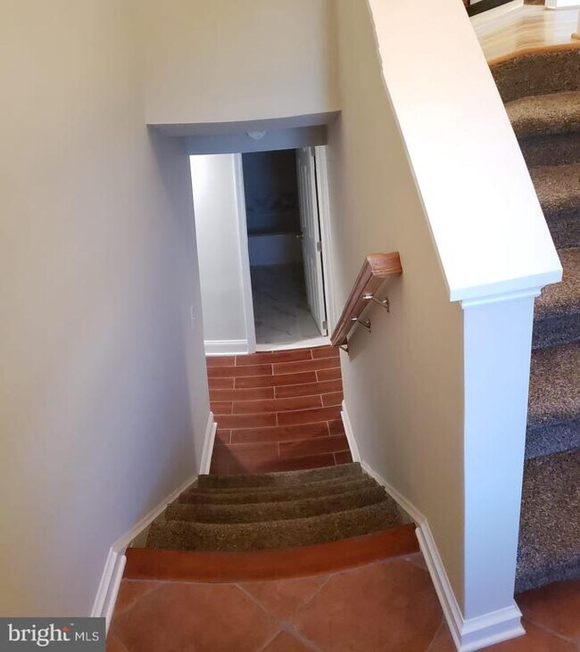 Building Photo - 123 Little Whim Rd