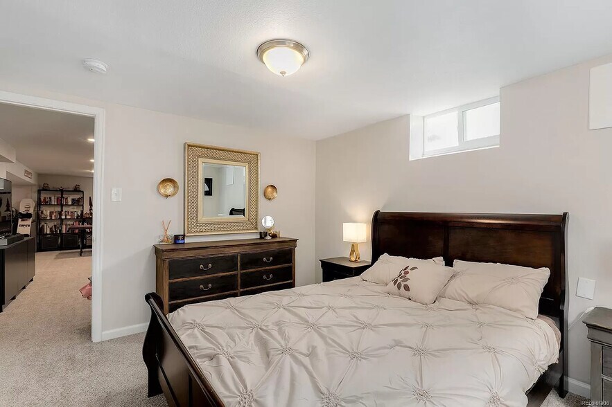Basement bedroom #1 - 3520 Elm St