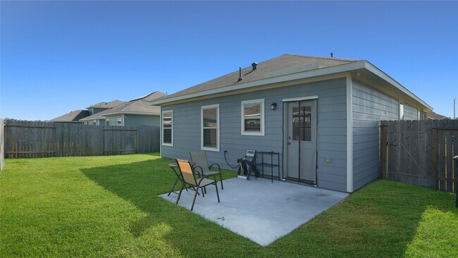 Building Photo - 25463 Northpark Lake Dr