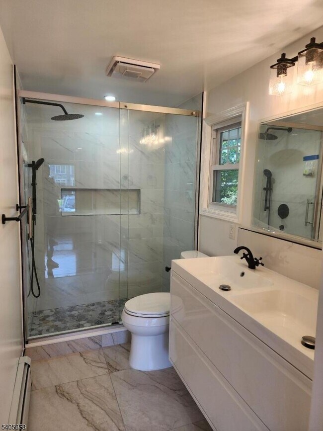 Building Photo - 23 Old Farm Rd