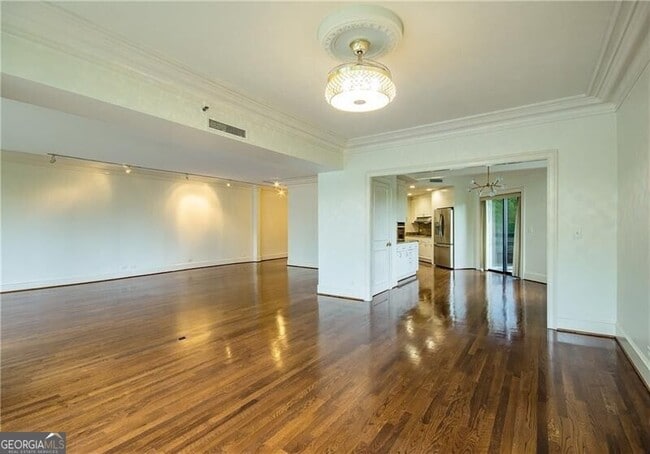 Building Photo - 2660 Peachtree Rd NW