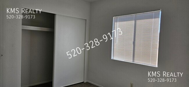 Building Photo - 631 W Kelso-