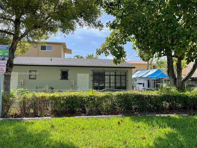 Building Photo - 1346 NW 6th St